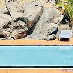 Canaryislandshost L Frontline * Puerto del Carmen (Lanzarote)