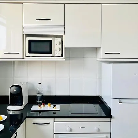 Canaryislandshost L Frontline Apartman *