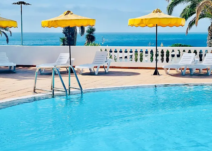 Canaryislandshost L Frontline * Puerto del Carmen