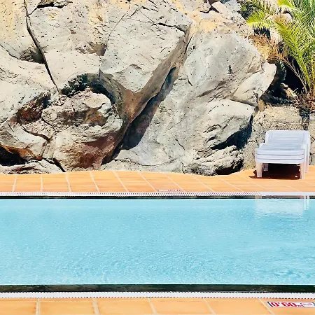 Canaryislandshost L Frontline * 卡门港